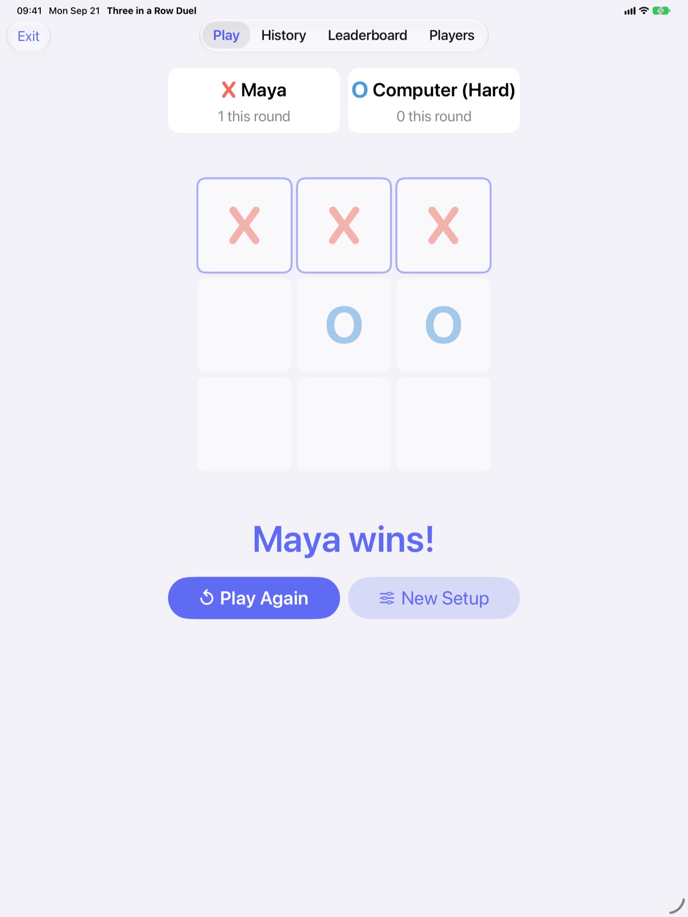 A finished game of Three in a Row Duel on iPad with the winning row highlighted